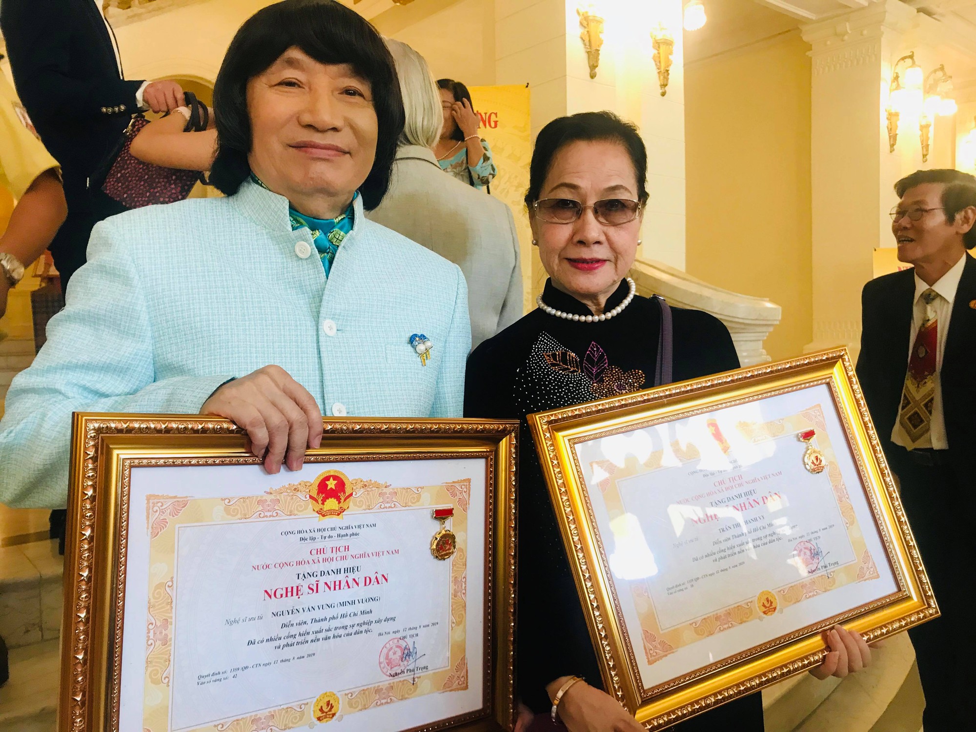 NSND Minh Vương trải lòng trong ngày nhận danh hiệu cao quý - Ảnh 2.