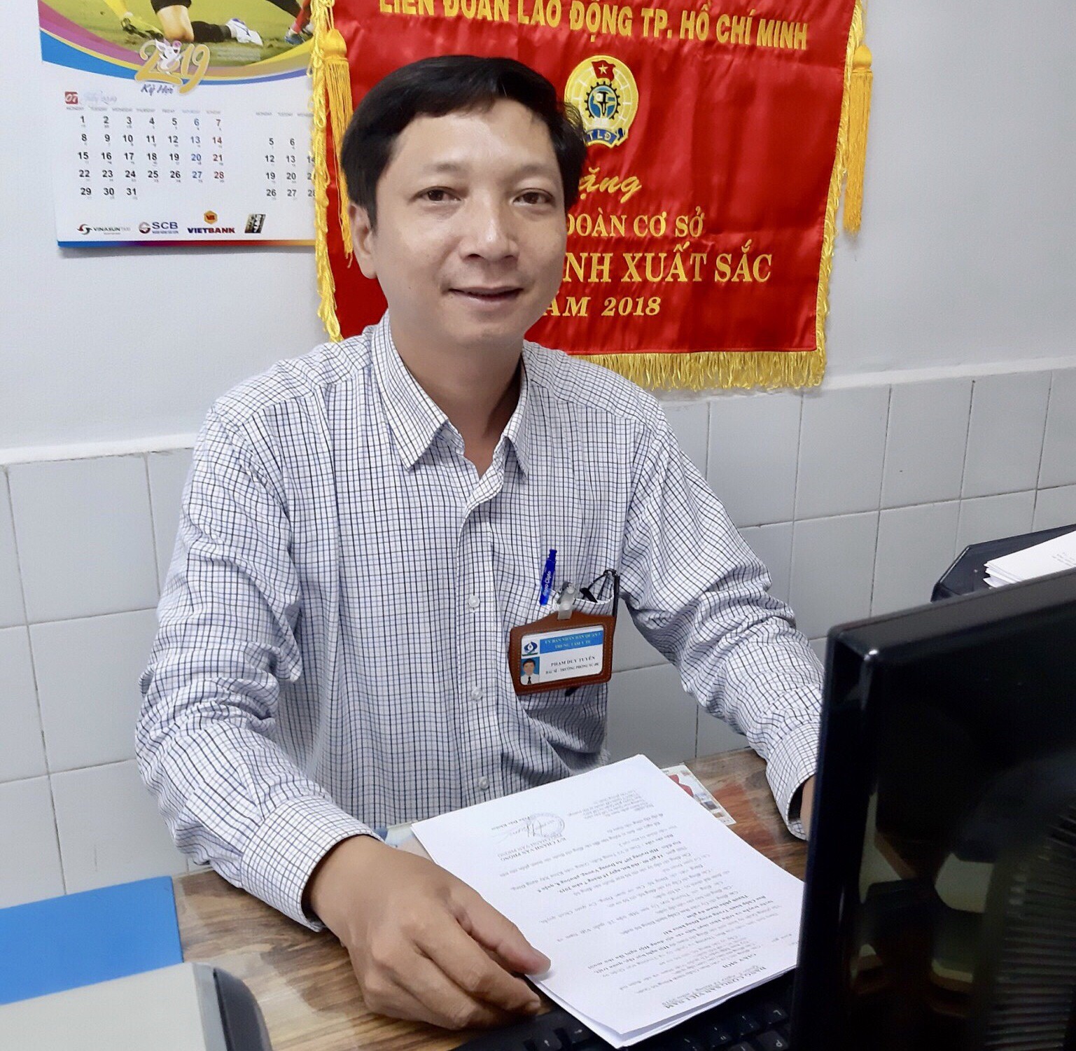 Hết m&igrave;nh v&igrave; sức khỏe cộng đồng - Ảnh 1.