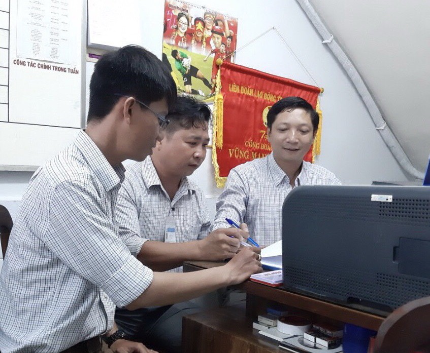 Hết m&igrave;nh v&igrave; sức khỏe cộng đồng - Ảnh 2.