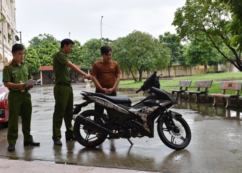 Đôi nam nữ tiến hành hàng loạt vụ cướp giật táo tợn, gây hoang mang