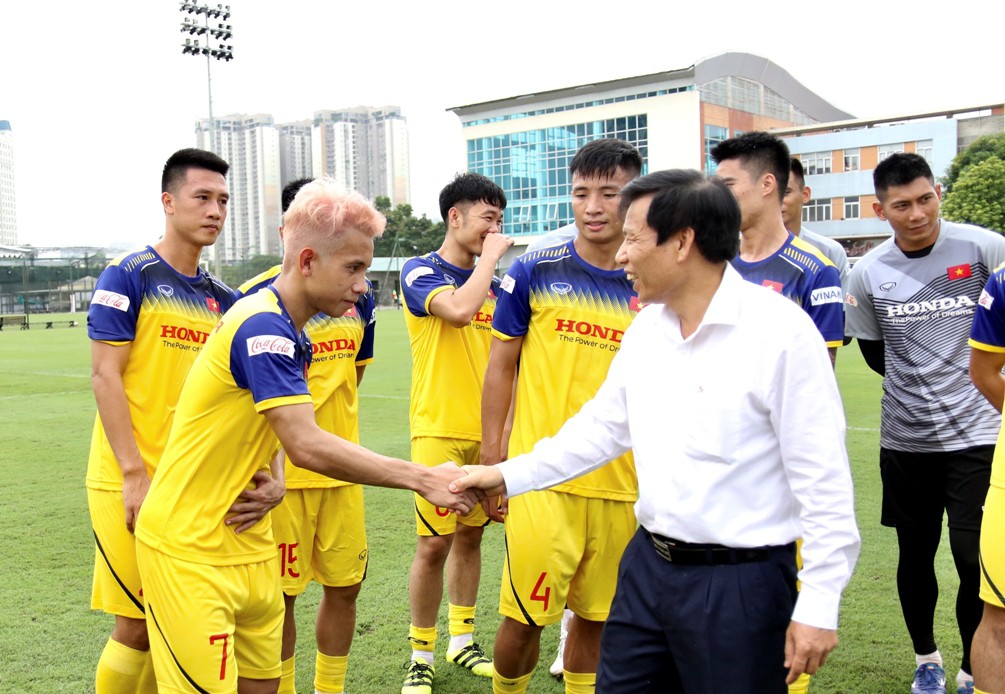 HLV Park Hang-seo: T&ocirc;i v&agrave; c&aacute;c cầu thủ sẽ kh&ocirc;ng l&agrave;m người h&acirc;m mộ thất vọng - Ảnh 5.