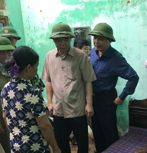H&agrave; Tĩnh khẩn trương gi&uacute;p đỡ 41 hộ d&acirc;n bị sập, tốc m&aacute;i nh&agrave; do lốc xo&aacute;y - Ảnh 1.