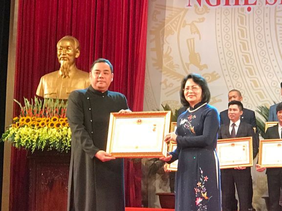 Di chúc Bác sáng lòng ta (*): Dốc sức vào vở diễn về Người - Ảnh 2.
