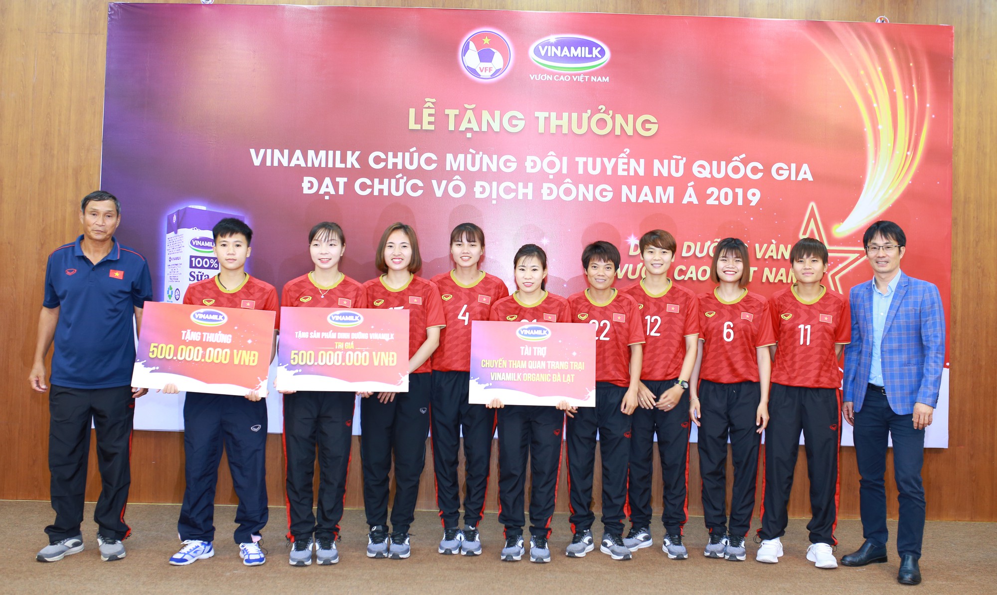 Vinamilk mời đội tuyển nữ Việt Nam du lịch Đ&agrave; Lạt - Ảnh 2.