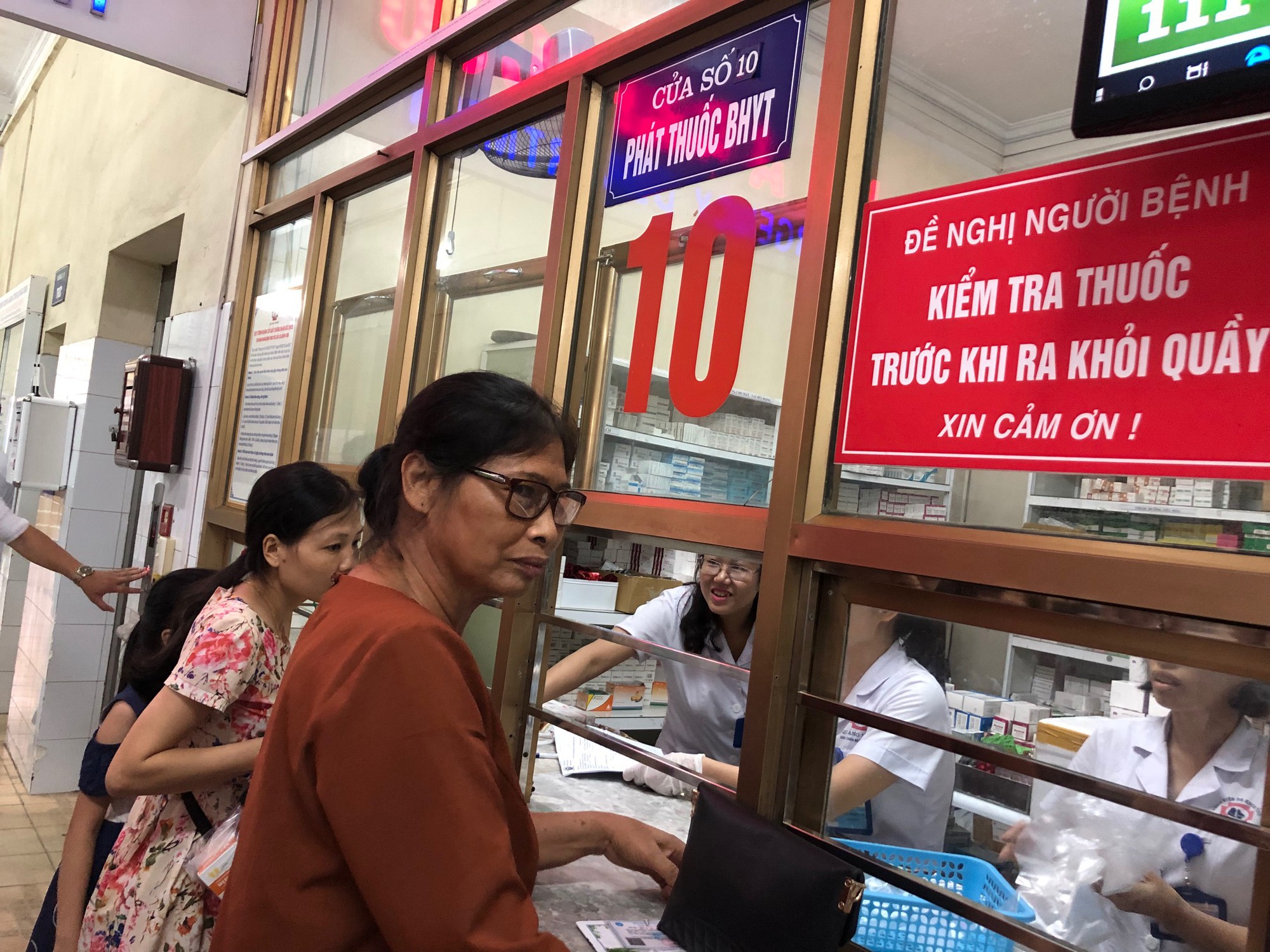 Có được khám bệnh BHYT vào ngày nghỉ, ngày lễ?