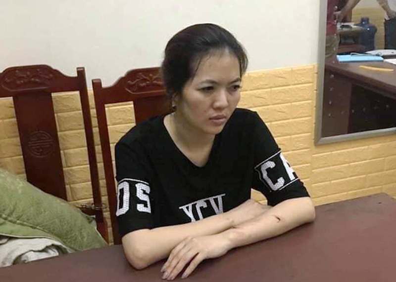 Cán bộ tòa án huyện bị người yêu đâm tử vong trên ôtô