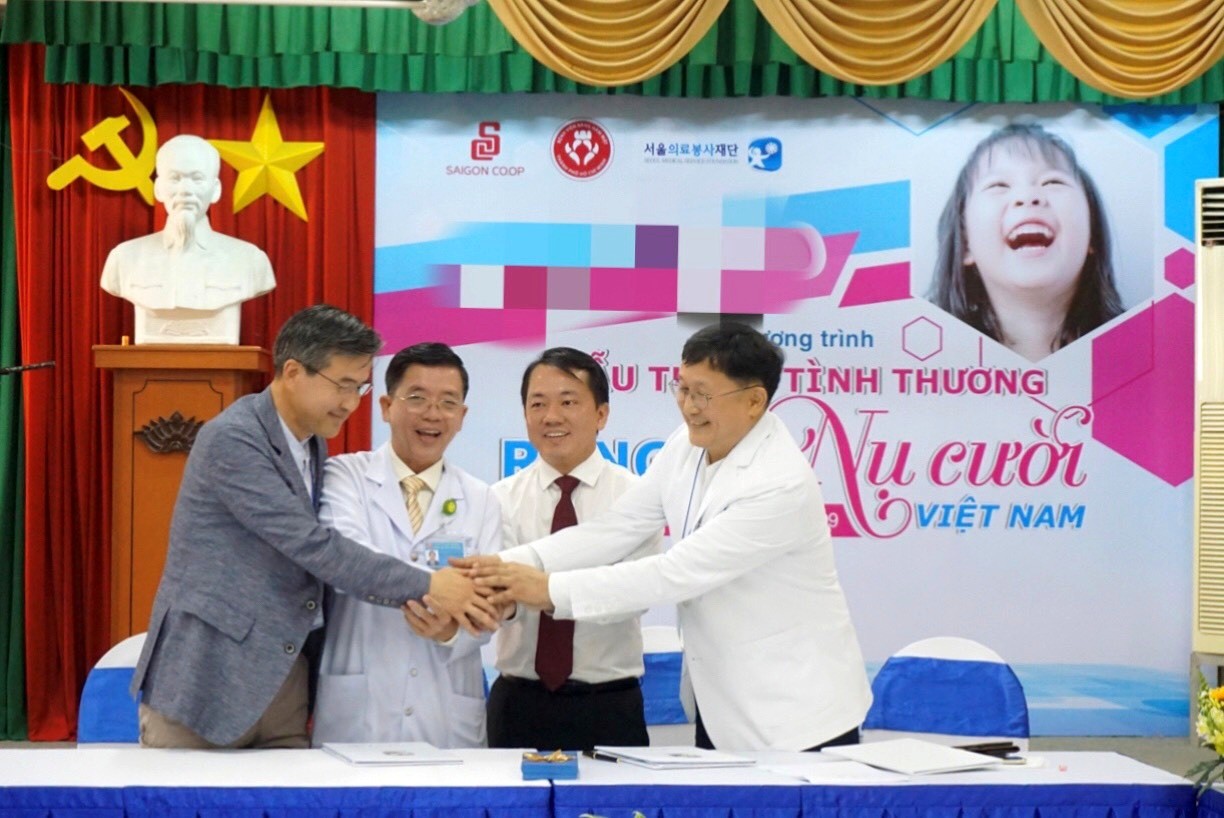Hơn 30 trẻ em sứt m&ocirc;i, hở h&agrave;m ếch được phẫu thuật miễn ph&iacute; - Ảnh 1.