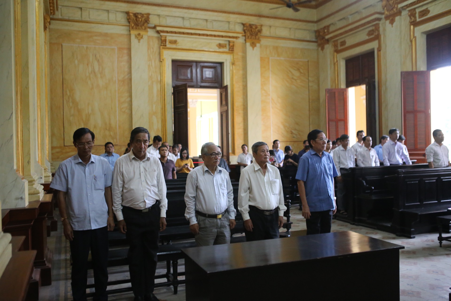 L&atilde;nh đạo Tập đo&agrave;n C&ocirc;ng nghiệp Cao su Việt Nam kh&ocirc;ng được hưởng &aacute;n treo - Ảnh 1.