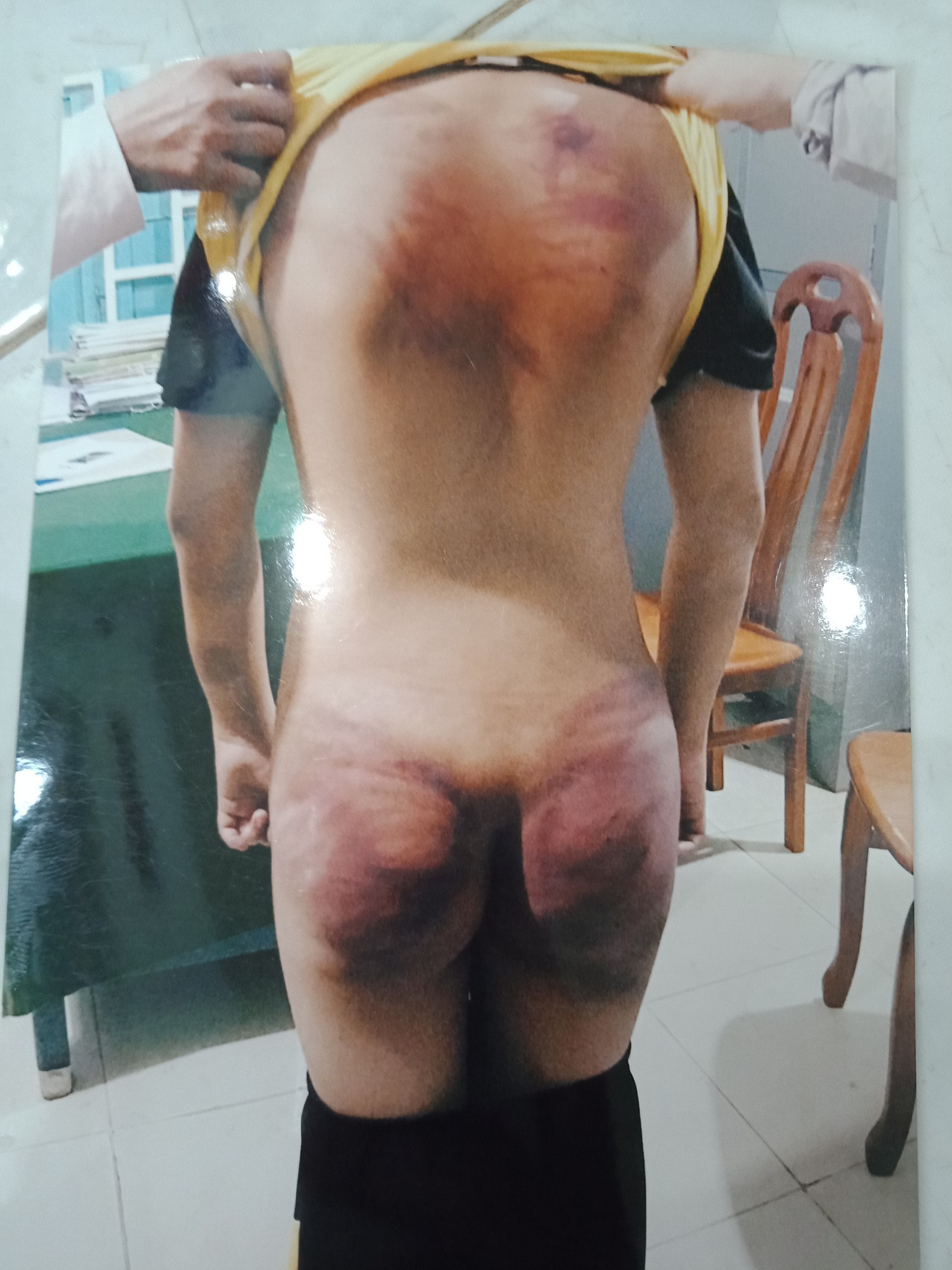 Điều tra việc người đàn ông tu hành tại gia đánh đập dã man bé trai - Ảnh 2.
