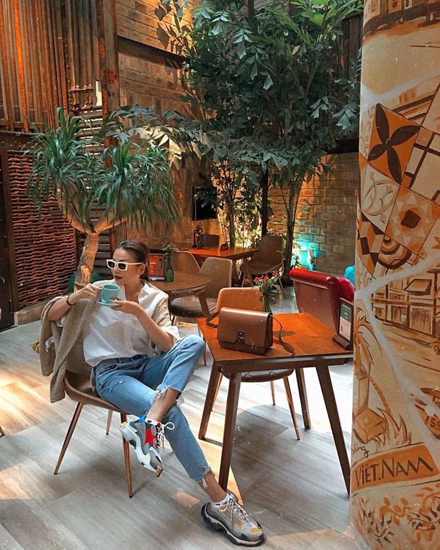 Những ng&ocirc;i sao l&atilde;o h&oacute;a ngược của showbiz Việt - Ảnh 10.
