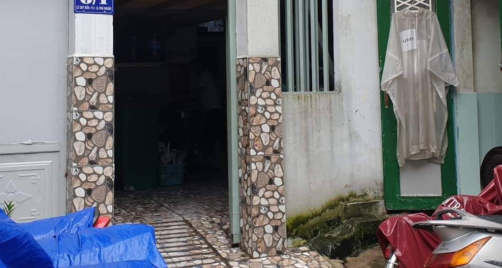 Vợ trẻ muốn ra ngoài lúc nửa đêm sau cuộc gọi, liền bị chồng sát hại