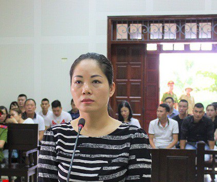 Người đàn bà dùng "bữa ăn sang trọng kiểu đốt tiền” hạ gục đại gia