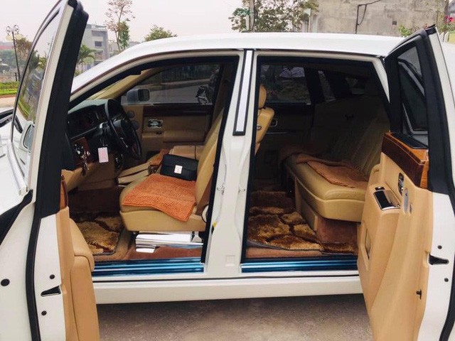 Đại gia Th&aacute;i Nguy&ecirc;n b&aacute;n Rolls-Royce Phantom mạ v&agrave;ng biển tứ qu&yacute; 9 - Ảnh 2.