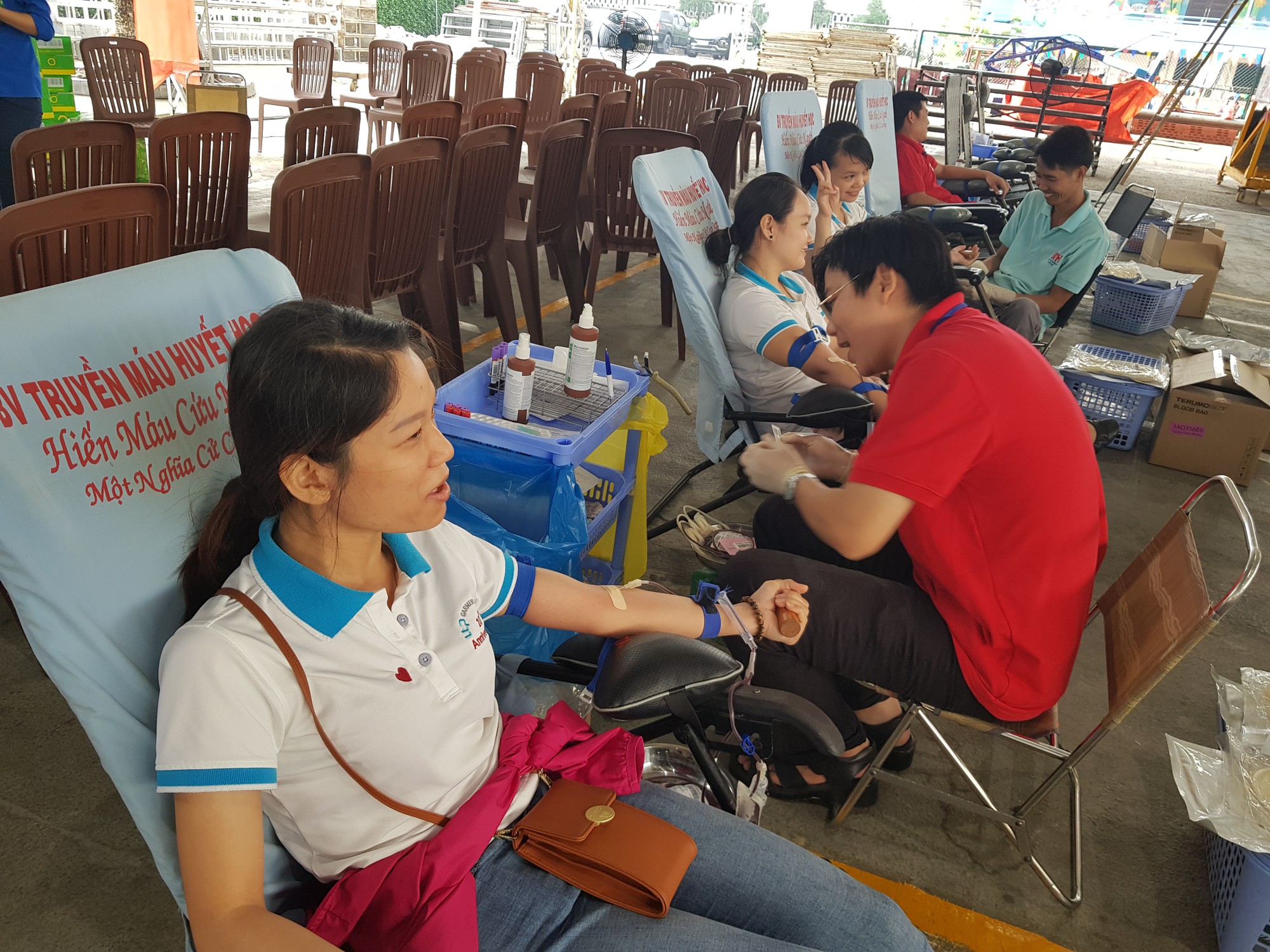 Vận động công nhân KCX-KCN hiến máu tình nguyện