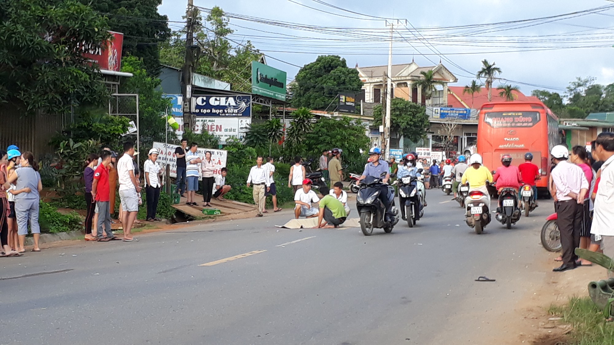 Nữ sinh lớp 6 bị xe khách tông tử vong ngay hôm sinh nhật