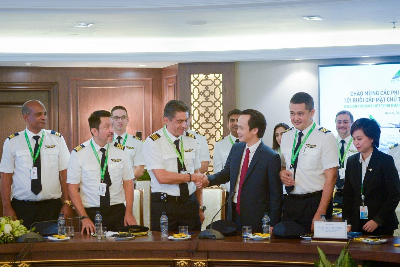 Những phi c&ocirc;ng quốc tế của Bamboo Airways lần đầu xuất hiện - Ảnh 7.