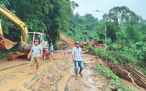 Mưa lớn hiếm gặp g&acirc;y lũ lụt ở T&acirc;y Nguy&ecirc;n v&agrave; Nam Bộ - Ảnh 2.