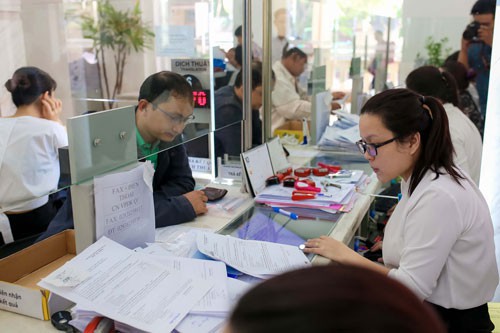 TP HCM: Cán bộ không được ngắt điện thoại đột ngột khi dân đang nói