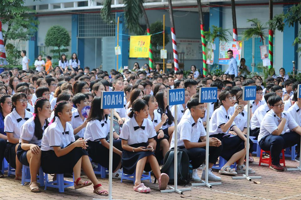 Học sinh TP HCM tiếp tục nghỉ học đến hết ngày 19-4