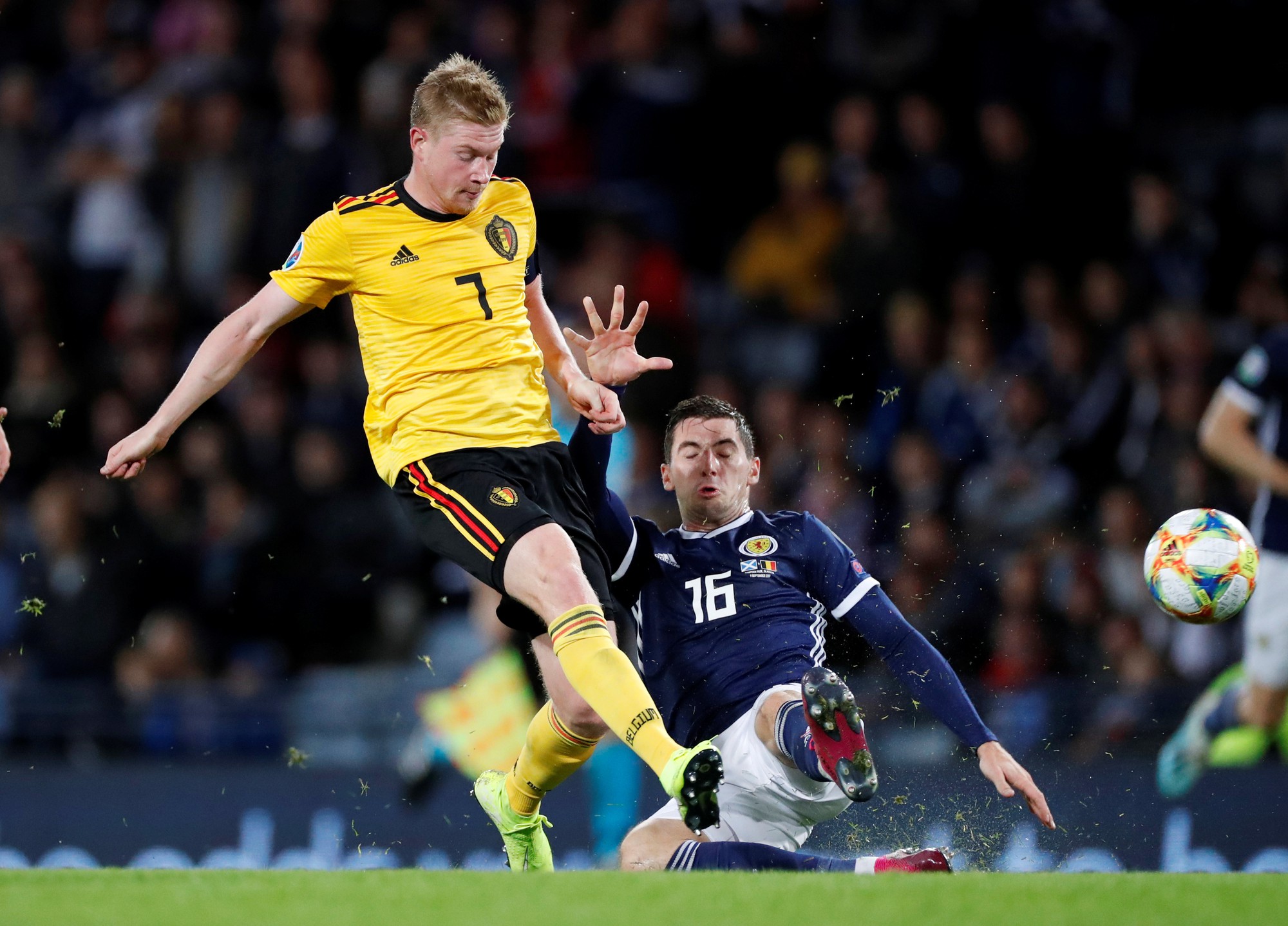 De Bruyne lập hat-trick kiến tạo, Bỉ đè bẹp Scotland vòng loại Euro
