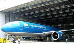 Phát hiện xác chim trên mũi bị móp của máy bay Vietnam Airlines