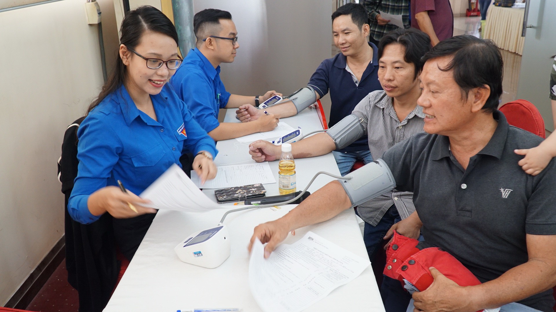 Ấm &aacute;p ng&agrave;y hội hiến m&aacute;u t&igrave;nh nguyện &ldquo;Tr&aacute;i tim nh&acirc;n &aacute;i&rdquo; - Ảnh 1.