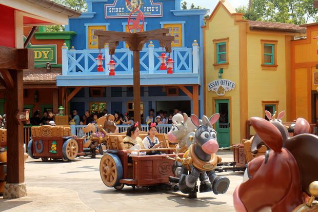 Thua kiện, Disneyland Thượng Hải vẫn cấm tiệt sầu riêng