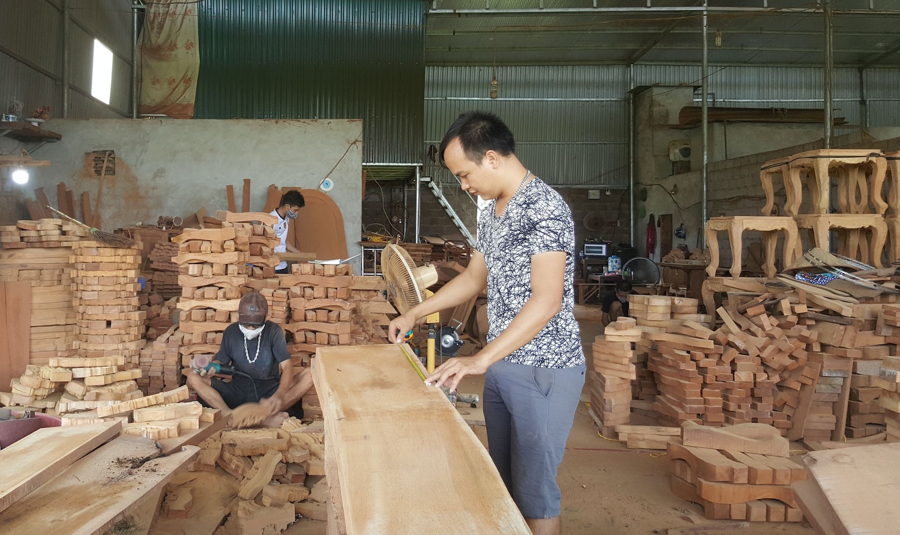 Lao động nghèo được vay vốn ra nước ngoài làm việc
