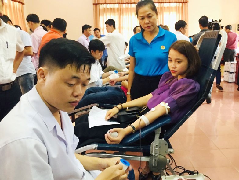 Quảng Trị: Hơn 450 đoàn viên hiến máu tình nguyện