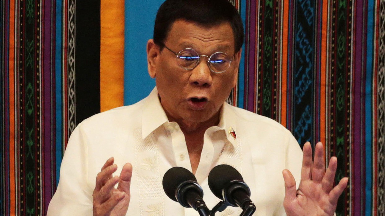 Ông Duterte cho phép dân bắn quan chức tham nhũng, hứa không bắt tội