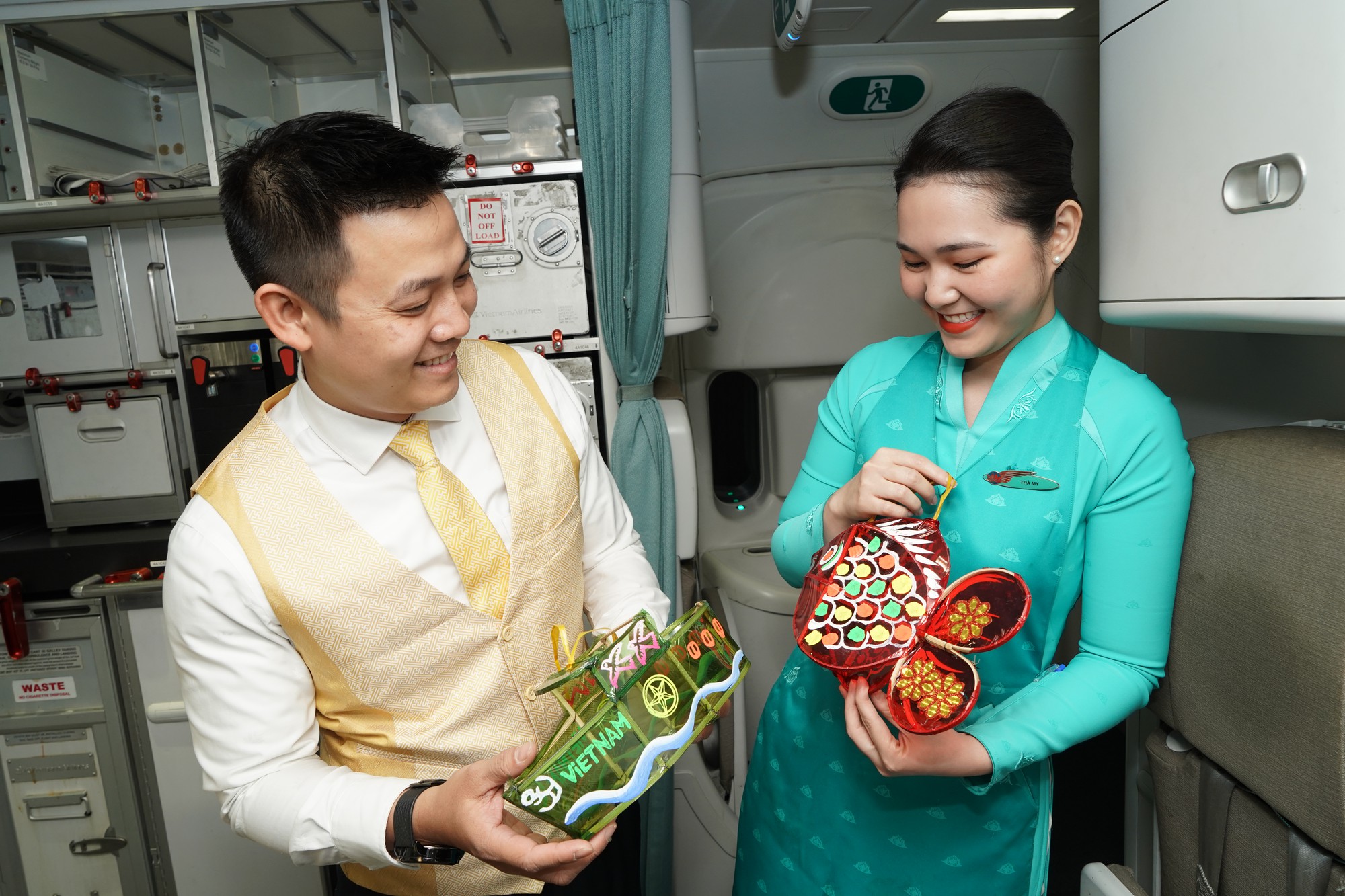 B&iacute; mật đằng sau những m&oacute;n qu&agrave; Trung thu tr&ecirc;n 9 tầng m&acirc;y - Ảnh 8.