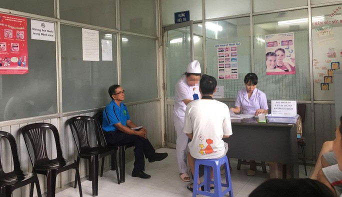 Thở dài với giấy khám sức khỏe “10 phút”