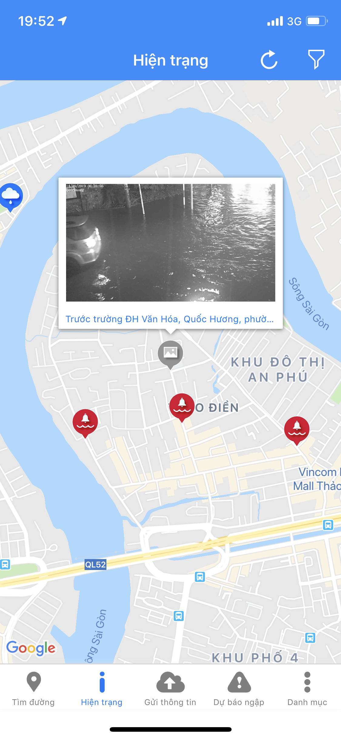 Mưa trắng trời, đường Nguyễn Hữu Cảnh lại ngập - Ảnh 7.