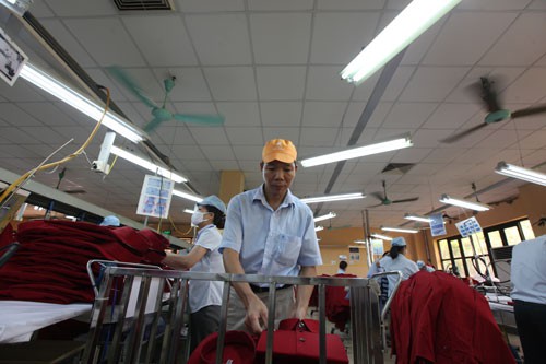 Dệt may lo "hụt hơi" vào cuối năm