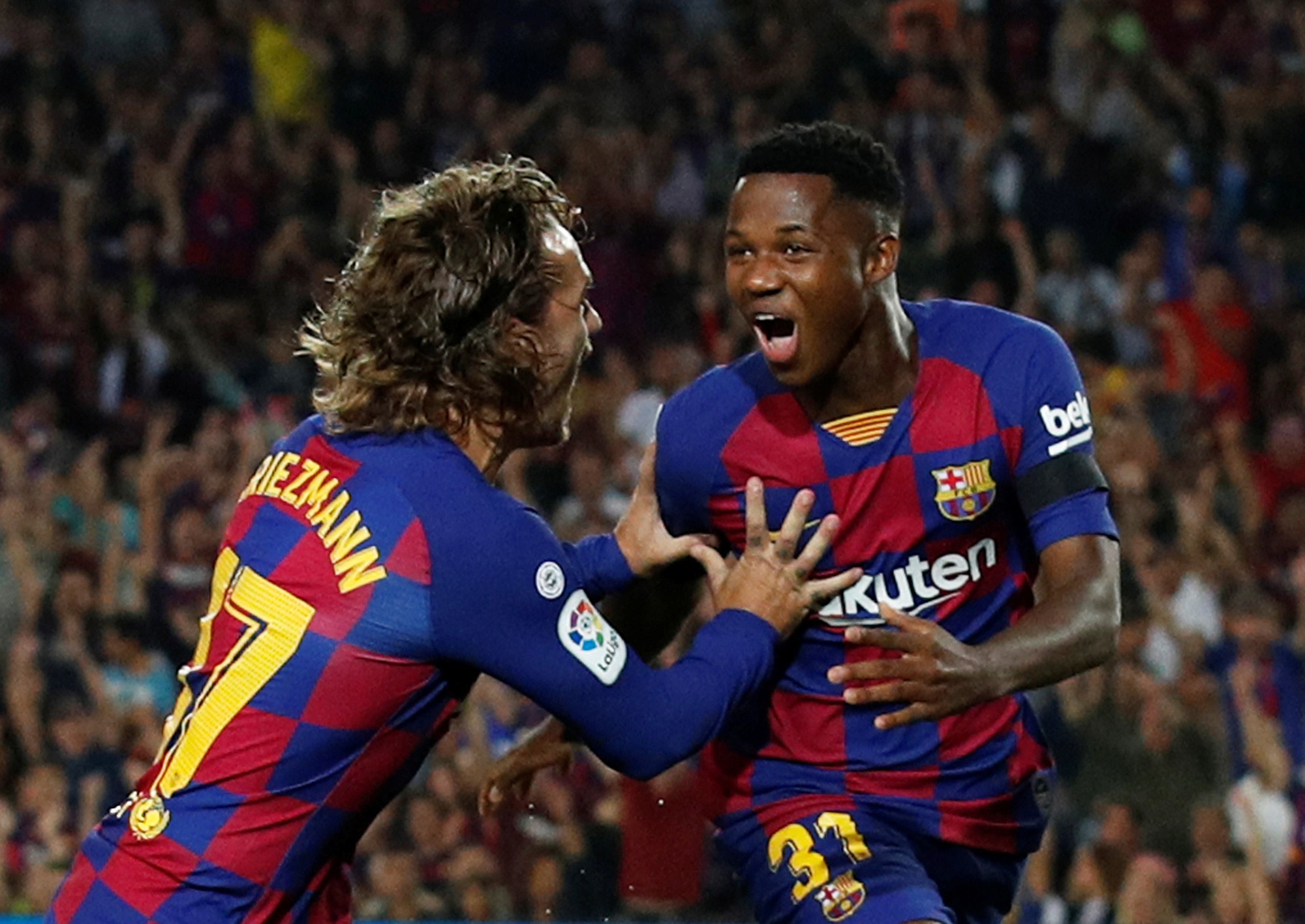 "Dòng máu mới" chảy tràn ở Barcelona