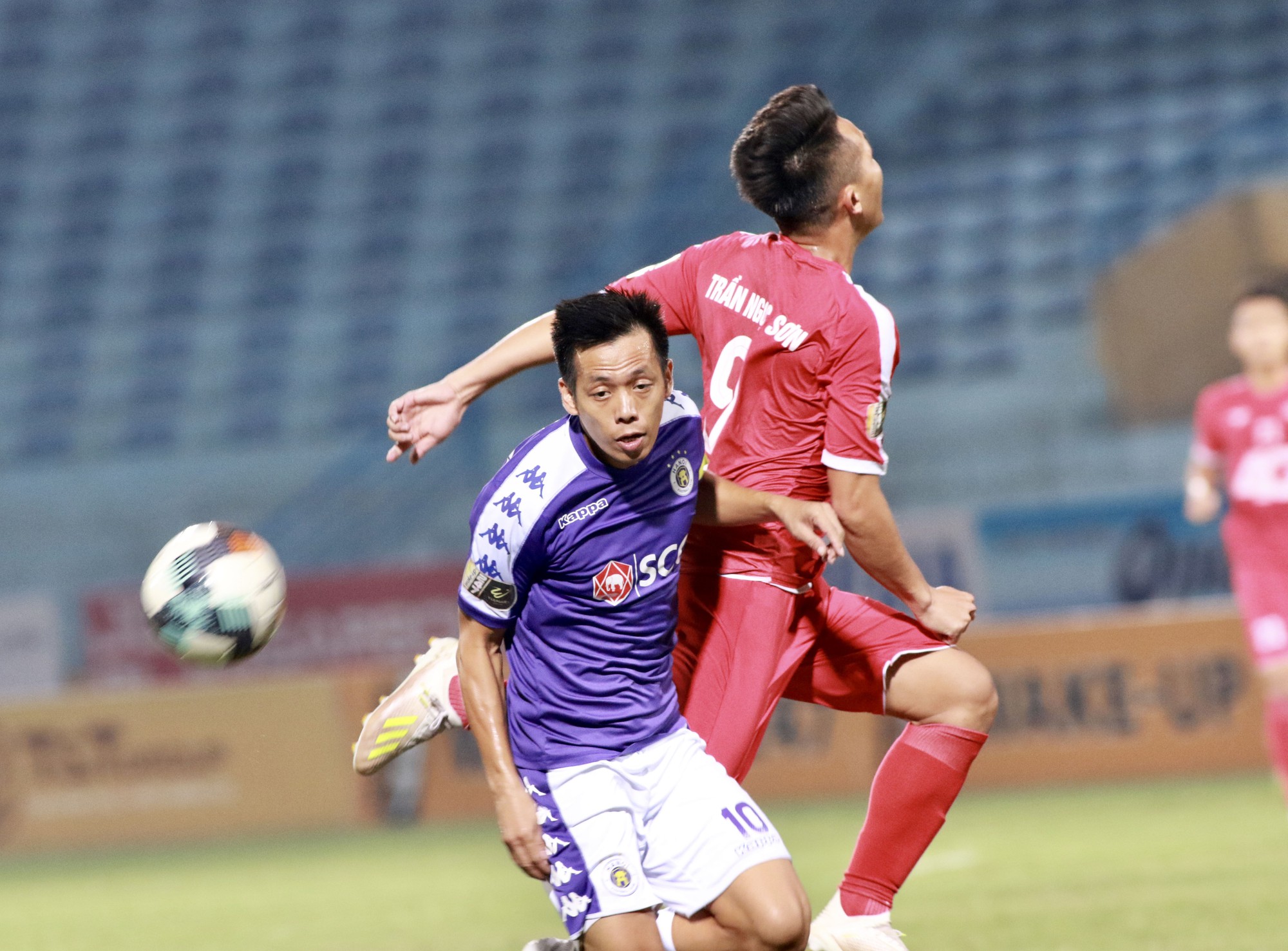 Khi V-League không khán giả