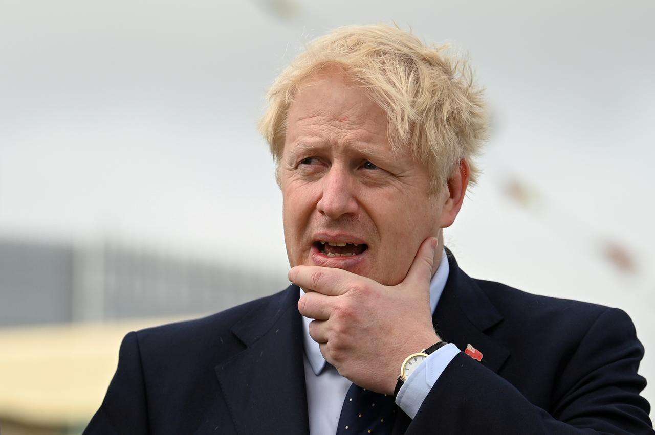 Thủ tướng Anh tự so với Người khổng lồ Xanh, tuyên bố cứng về Brexit