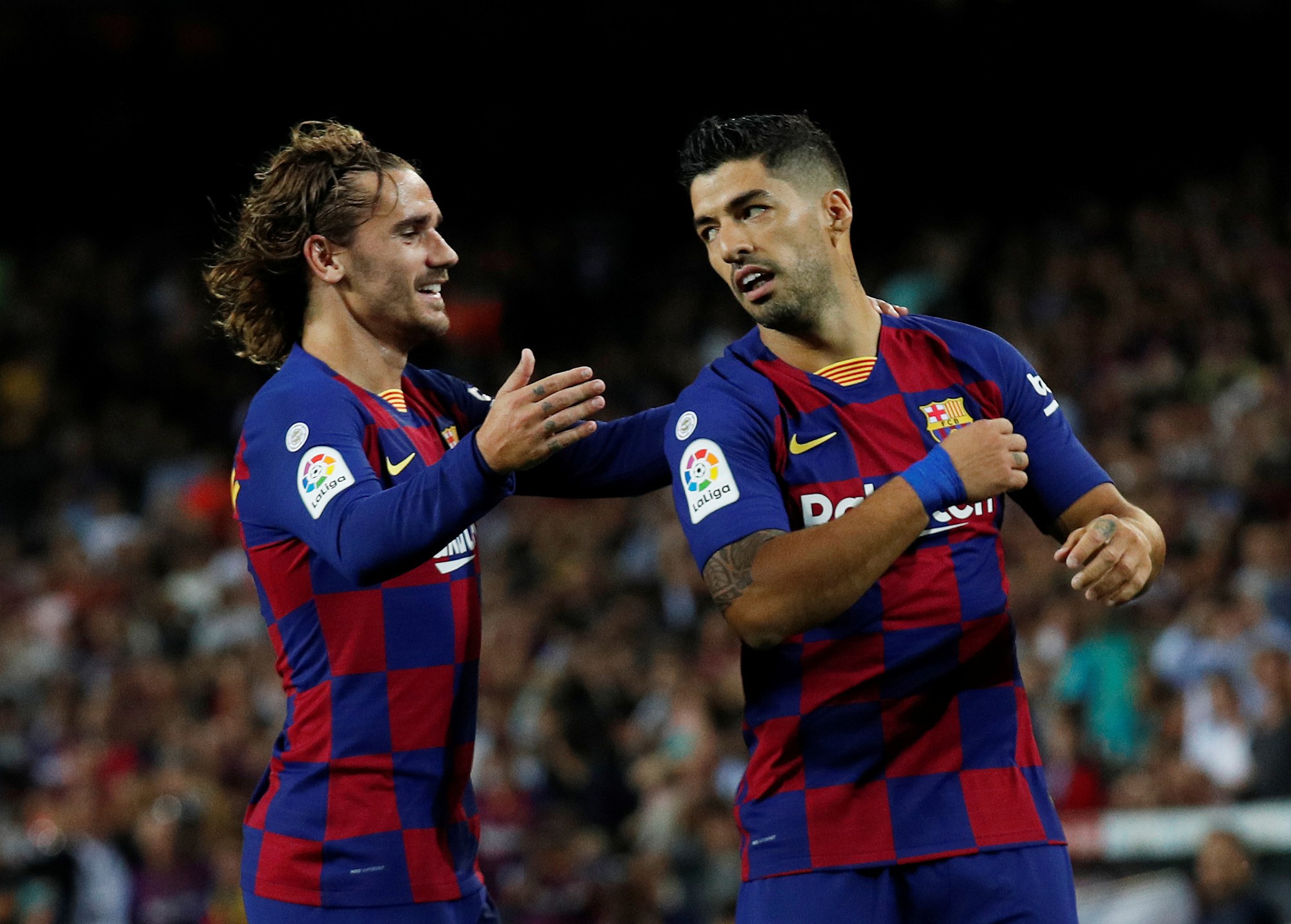 Atletico thua thảm, Barcelona lại thắng nhờ "thần đồng" 16 tuổi