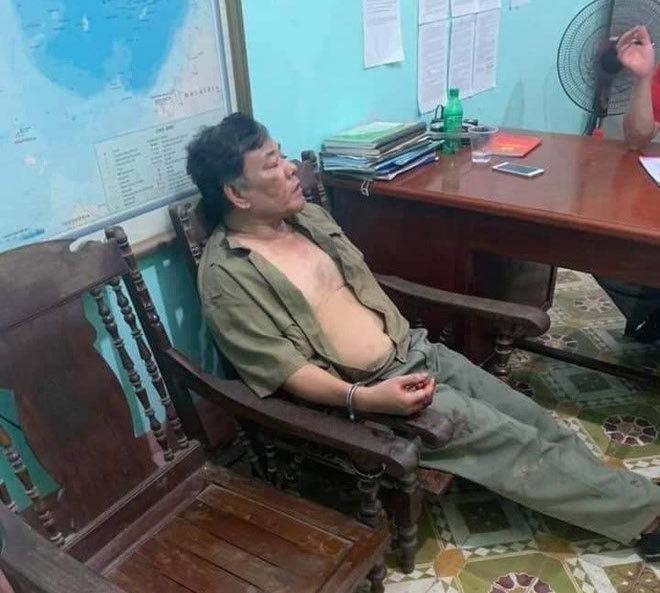 Khởi tố, bắt cựu phó giám đốc vác dao, súng truy sát cả nhà em gái để đòi 3 tỉ đồng