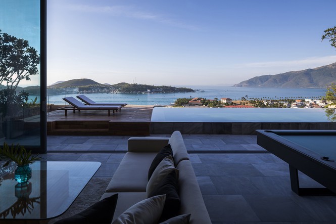 Nhà gỗ kính trác tuyệt hướng trọn ra biển Nha Trang, nhìn mê liền - Ảnh 5.