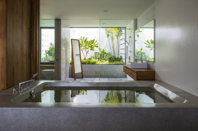 Nhà gỗ kính trác tuyệt hướng trọn ra biển Nha Trang, nhìn mê liền - Ảnh 9.