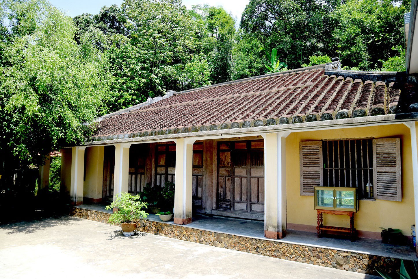 Đặc sắc làng cổ Lộc Yên