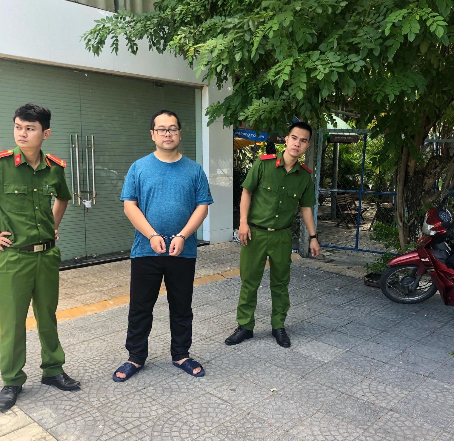 Bắt nhóm người Trung Quốc và phiên dịch viên dụ dỗ trẻ em đóng phim người lớn - Ảnh 3.