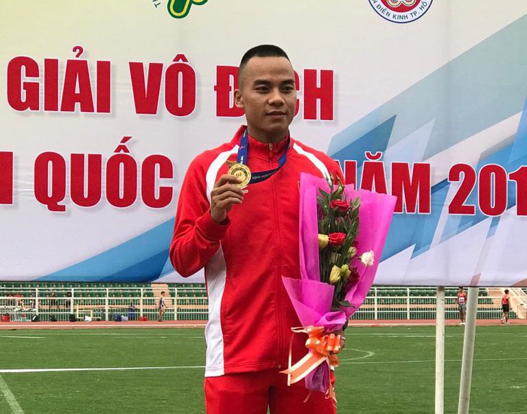 Nguyễn Thành Ngưng và 10 năm đi bộ đến ngôi vô địch quốc gia