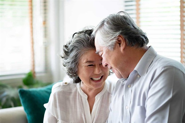Mẹ hy sinh đủ rồi, mẹ có quyền lấy chồng chứ - Ảnh 2.