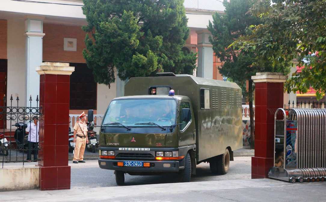 Ho&atilde;n phi&ecirc;n t&ograve;a xử vụ gian lận điểm thi ở H&agrave; Giang - Ảnh 5.