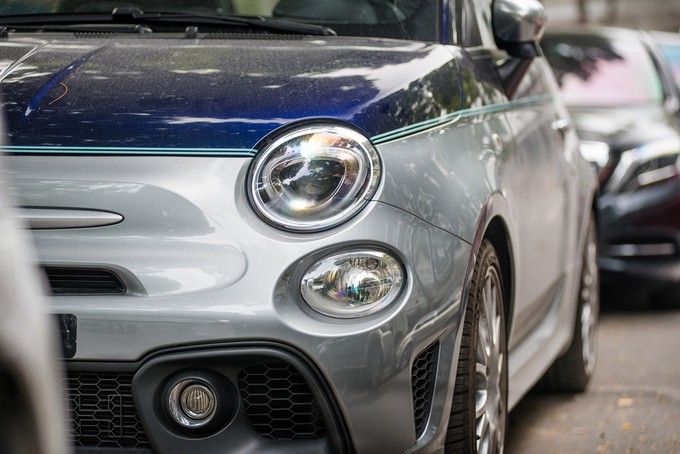 Mui trần t&iacute; hon Fiat 500 gi&aacute; gần 3 tỉ tại Việt Nam - Ảnh 4.
