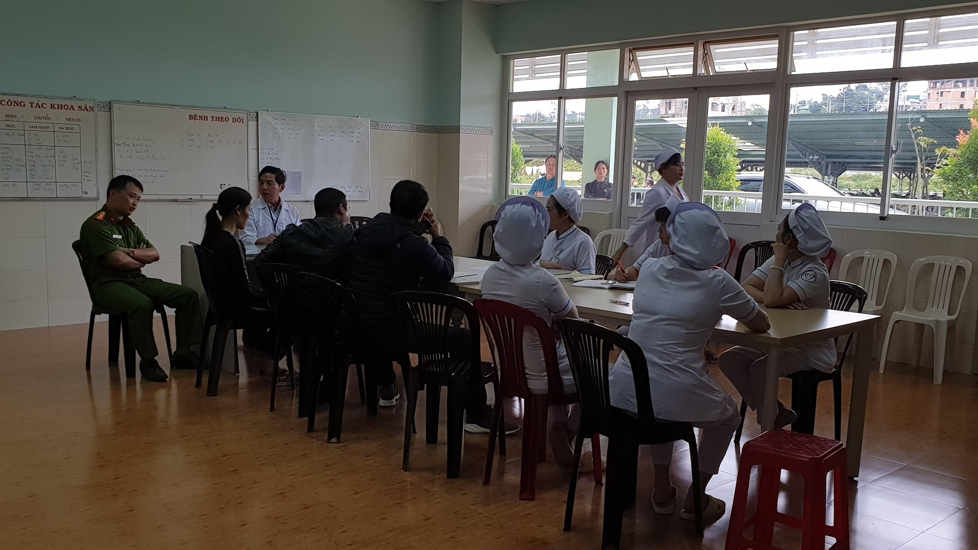 Bé sơ sinh tử vong, người nhà tố Bệnh viện II Lâm Đồng tắc trách