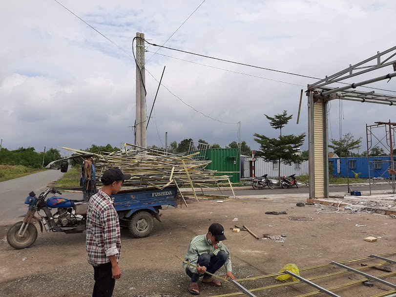 Cận cảnh hoang t&agrave;n ở c&aacute;c văn ph&ograve;ng, dự &aacute;n khi &ocirc;ng chủ Alibaba xộ kh&aacute;m - Ảnh 2.