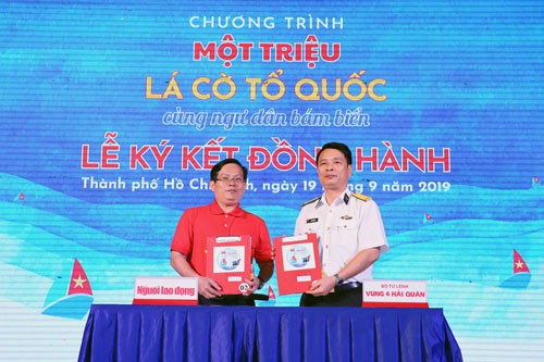 Triệu l&aacute; cờ kết nối những tấm l&ograve;ng - Ảnh 3.
